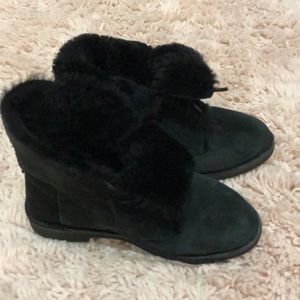 Black uggs